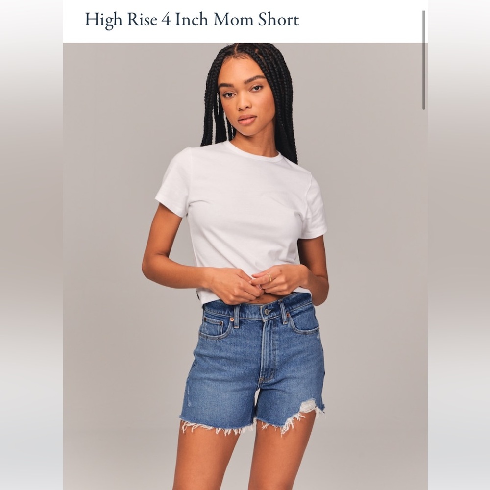 Abercrombie high rise 4” mom shorts